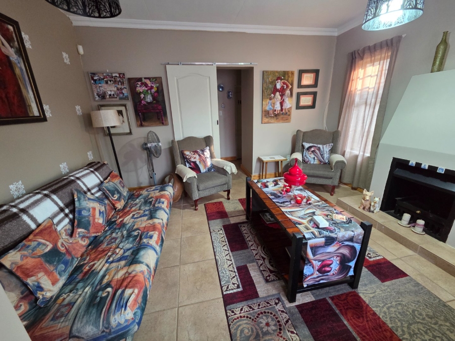 3 Bedroom Property for Sale in Langenhovenpark Free State